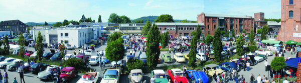 Oldtimertag_2012_Panorama_geschn